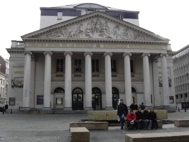 teatro_royal_de_la_moneda_bruselas.jpg